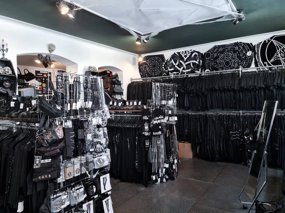 Gothic Shop Innenansicht nach rechts