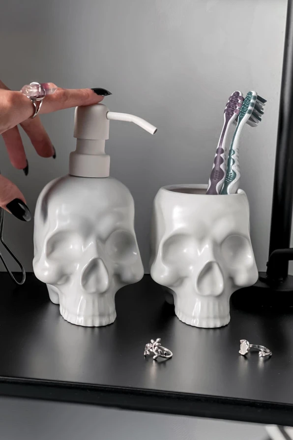 Killstar soap dispenser + tumbler Cranium
